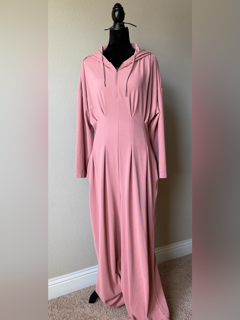 Halara brand Everyday Pink Hooded jumper with Zip Front